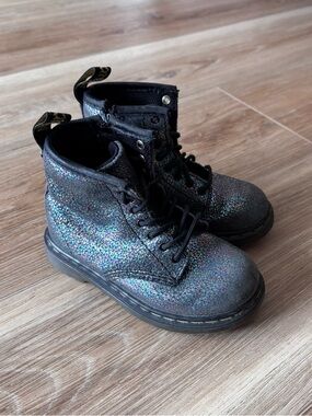Toddler doc marten size 8 glitter Holographic Combat Boots - Black